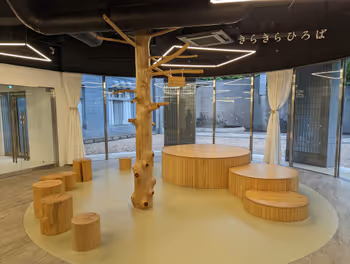 小田急多摩センター駅パルテノン多摩 ライブラリーラウンジの休憩場所その4