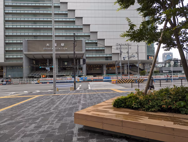 Photo of Osaka Umeda Station | Next to Hanshin Umeda Main Store, in front of Osaka Station | Rest Spot 2