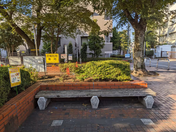 2番出口付近の写真3