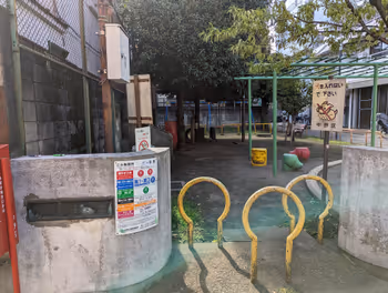 Rest area at Miyoshi Park, Saginomiya Station, part 1