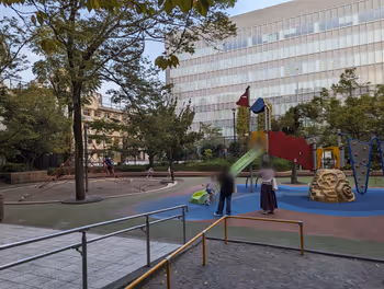 스이텐구마에역 카키가라초 공원의 휴식 장소 그 4