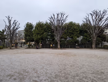 地下鉄赤塚駅たがら公園の休憩場所その1