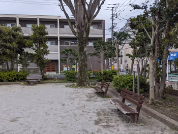 地下鉄赤塚駅たがら公園の休憩場所その2