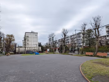 鹭之宫站中央儿童公园的休息场所其一