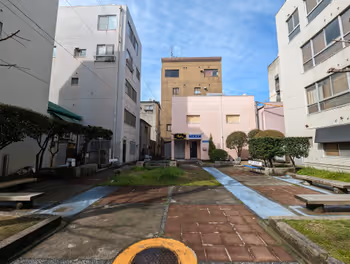 丸亀駅大手町広場の休憩場所その3