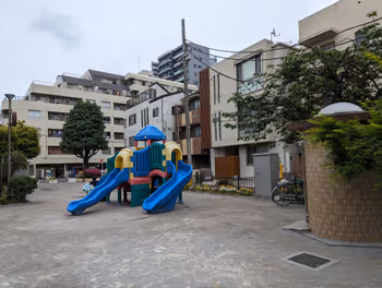 蓮沼駅蓮沼ジュニア児童公園の休憩場所その3
