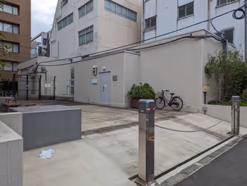 新御徒町站小岛二丁目儿童游乐园的休息场所之一