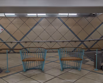 井荻站井荻地下人行道的休息场所3