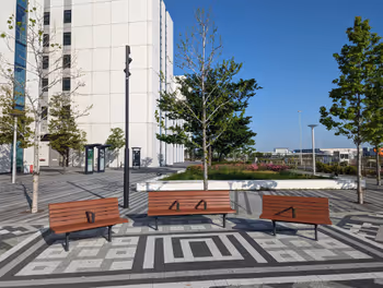 Rest area around Tenkubashi Station No. 3