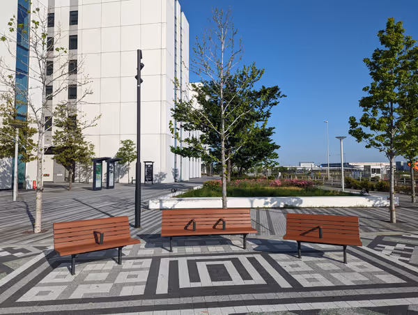 Photo of Tenku-bashi Station | Station | Front Area | Rest Spot 3
