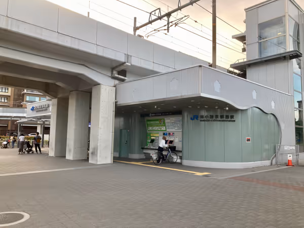 Photo of Umekōji Kyoto-Nishi Station | Umekōji Park, Shichijō Entrance Plaza, in front of the station | Rest Spot 1