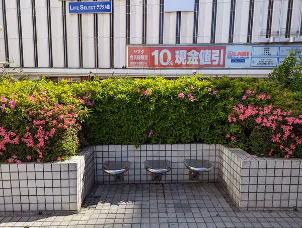 東口ペデストリアンデッキの写真2