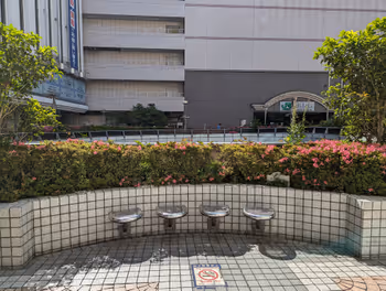 오이마치역 동쪽 출구 보행자 데크의 휴식 장소 그 4