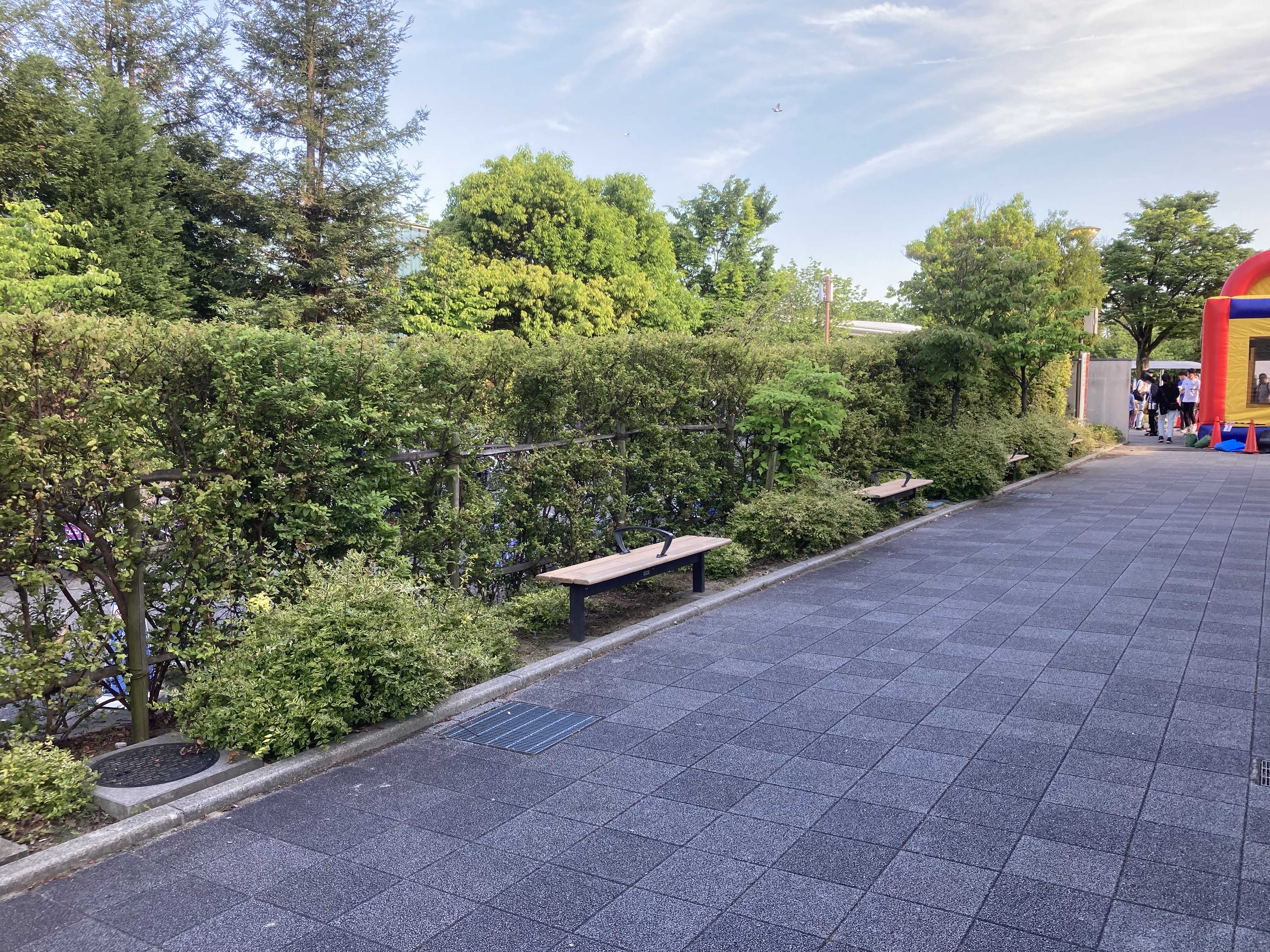 Photo of Umekōji Kyoto Nishi Station | Umekōji Park, City Tram Plaza, Kyoto Aquarium Side Planting Bed | Rest Spot 1