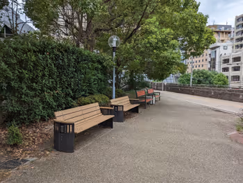 江坂站江坂公园的休息场所2