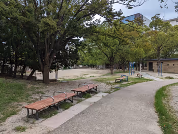 江坂站江坂公园的休息场所6