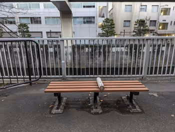 江戸川橋駅江戸川公園 神田川歩道沿いの休憩場所その4