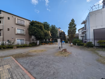 早稻田站高田第二公園的休息處其二