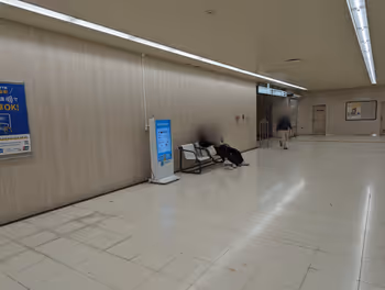 博多駅西10出口付近の休憩場所その1