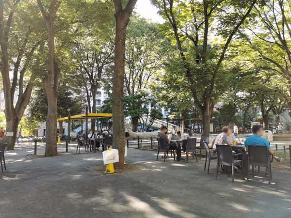 Photo of Tokyo Metropolitan Government Building Station | Shinjuku Central Park Children's Plaza Rest Corner | Rest Spot 1