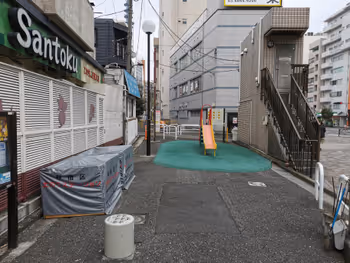 曙橋車站みずも兒童遊樂園的休憩場所其二