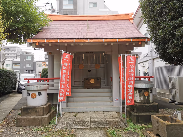 Photo of Wakamatsu-Kawada Station | Shusse Inari Shrine, Yocho Higashi Children's Park | Rest Spot 6