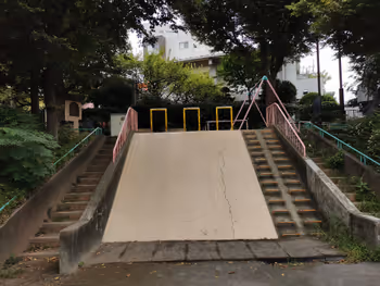 Resting area 5 at Yoto Higashi Children's Park, Wakamatsu-Kawada Station