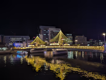 Rest area on the Fuku-Haku Deai Bridge near Nakasu-Kawabata Station, part 6