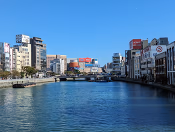 Rest area on the Fuku-Haku Deai Bridge near Nakasu-Kawabata Station, part 3