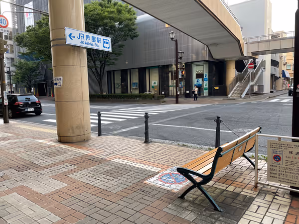 Photo of Ashiya Station | In front of the crosswalk over the Yamate Main Line | Rest Spot 3