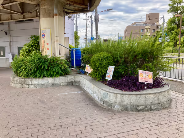 Photo of Kawase Ikeda Station | Statue of Minamoto no Mitsunari Near | Rest Spot 1