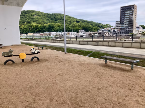 ドラゴンランド(公衆トイレ周辺)の写真1