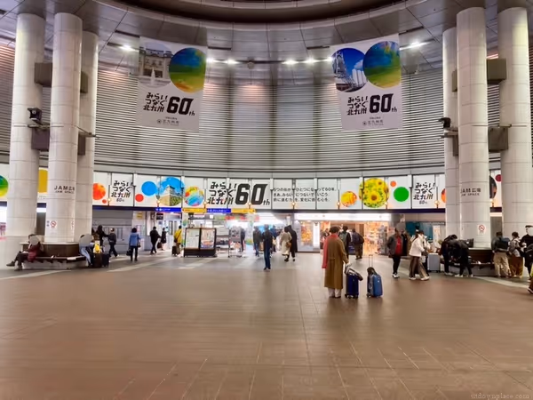 改札口付近JAM広場の写真2