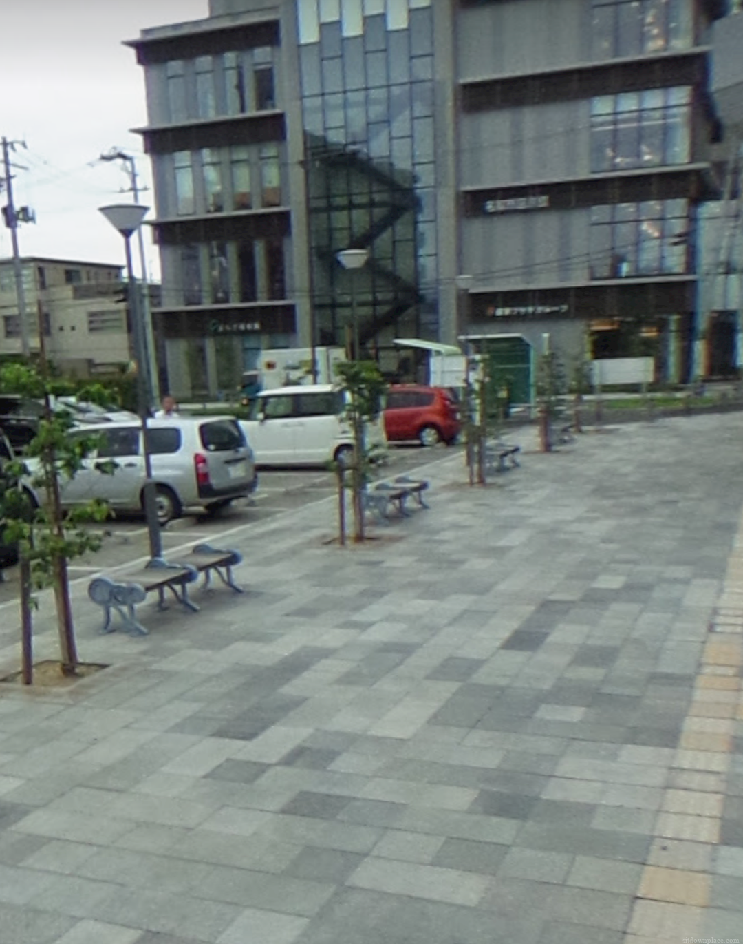 名取駅東口一般降車場前の写真1