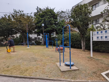 Resting spot 4 in Takadanobaba Park near Takadanobaba Station