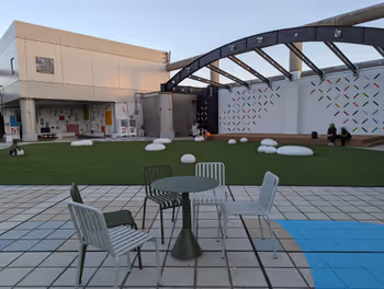 立川北駅おにわ -oniwa-の休憩場所その3