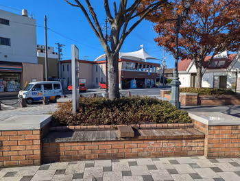 우노역 우노역 앞 공중 화장실 부근의 휴식 장소 그 2