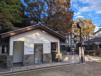 鬼子母神前駅雑司ヶ谷みみずく公園の休憩場所その4