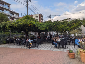 샤쿠지이 공원역 매점・보트 선착장 부근의 휴식 장소 2