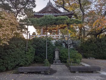 鷺ノ宮駅福蔵院境内の休憩場所その3