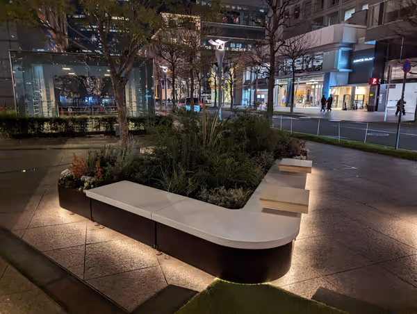 丸ビル横の写真4