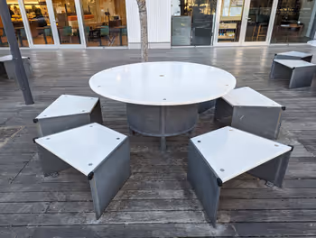 Rest area at Toyosu Front on the Toyosu 3-chome Park side, part 2