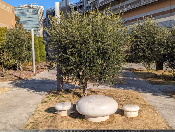 Photo of Toyosu Station | Harumi Bridge Park, Urban Dog Park City Side, Mooring Bit | Rest Spot 2