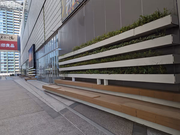 Photo of Ariake Station | Ariake Garden Atrium Deck | Rest Spot 2