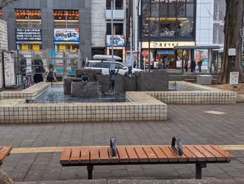 阿佐ケ谷駅南口噴水広場の休憩場所その2