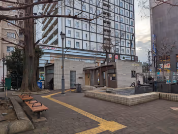 阿佐ケ谷駅南口噴水広場の休憩場所その1