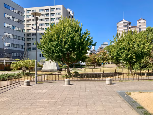 湊川公園内の児童公園の写真4