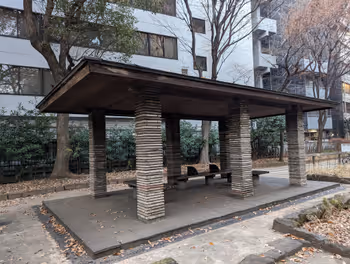 初台站玉川上水旧水路 初台绿道的休憩场所其5