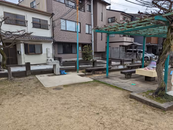 Resting spot at Mimizuka Park, Shichijo Station Part 4
