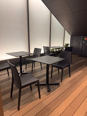 Photo of Shibuya Station | Shibuya PARCO 4th Floor Orange Pipe Bench (Indoor/Outdoor) | Rest Spot 3